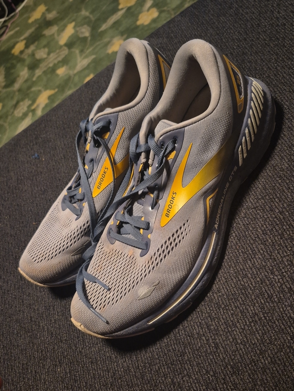 Brooks Gray Running Shoes with Yellow Accents